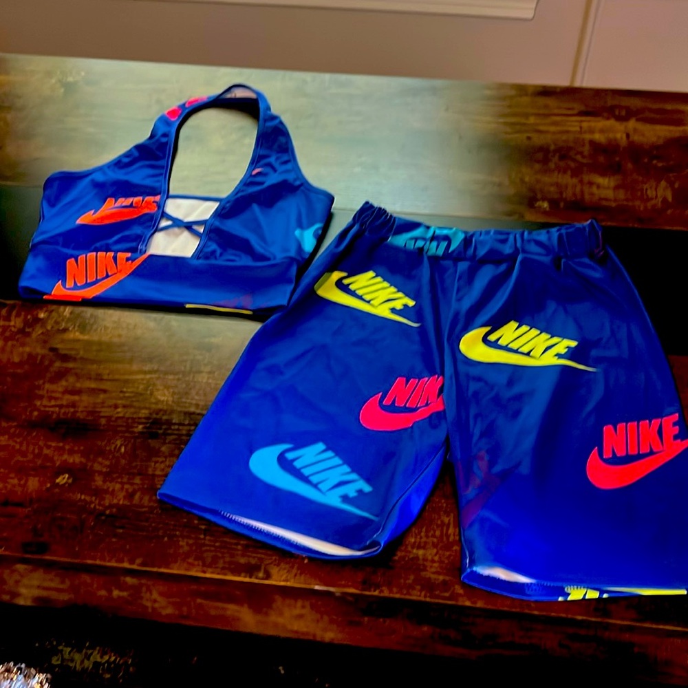 Worn ones 2 peace short set!